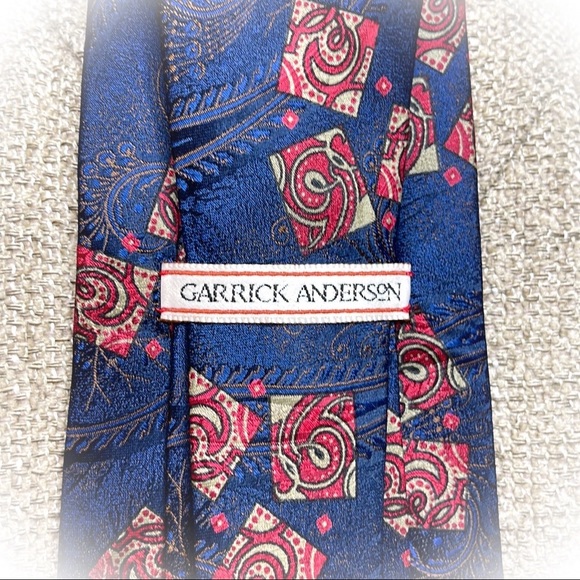 😎Very Striking Garrick Anderson Mens Silk Tie😎 - Picture 4 of 11